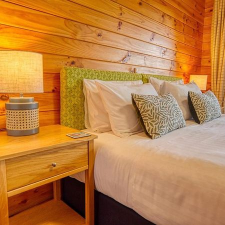 Paparoa Beach Hideaway With Hot Tub Barrytown Екстер'єр фото