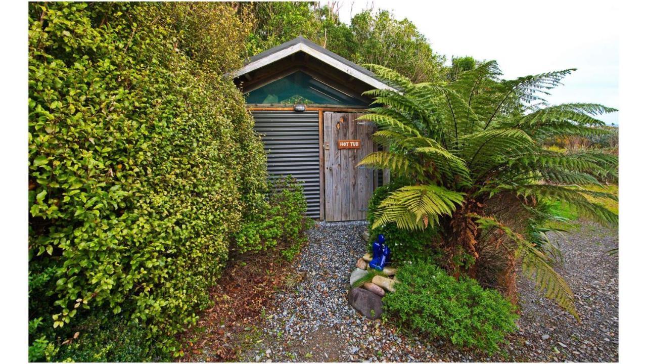 Paparoa Beach Hideaway With Hot Tub Barrytown Екстер'єр фото