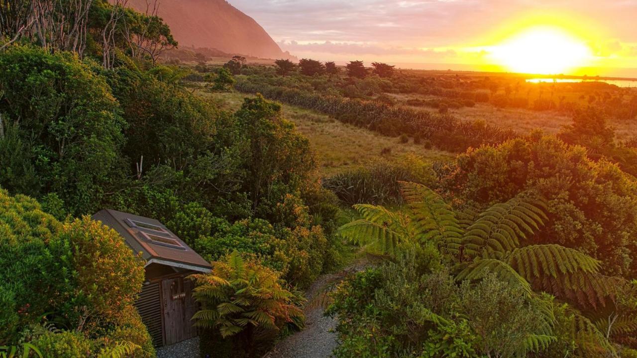 Paparoa Beach Hideaway With Hot Tub Barrytown Екстер'єр фото