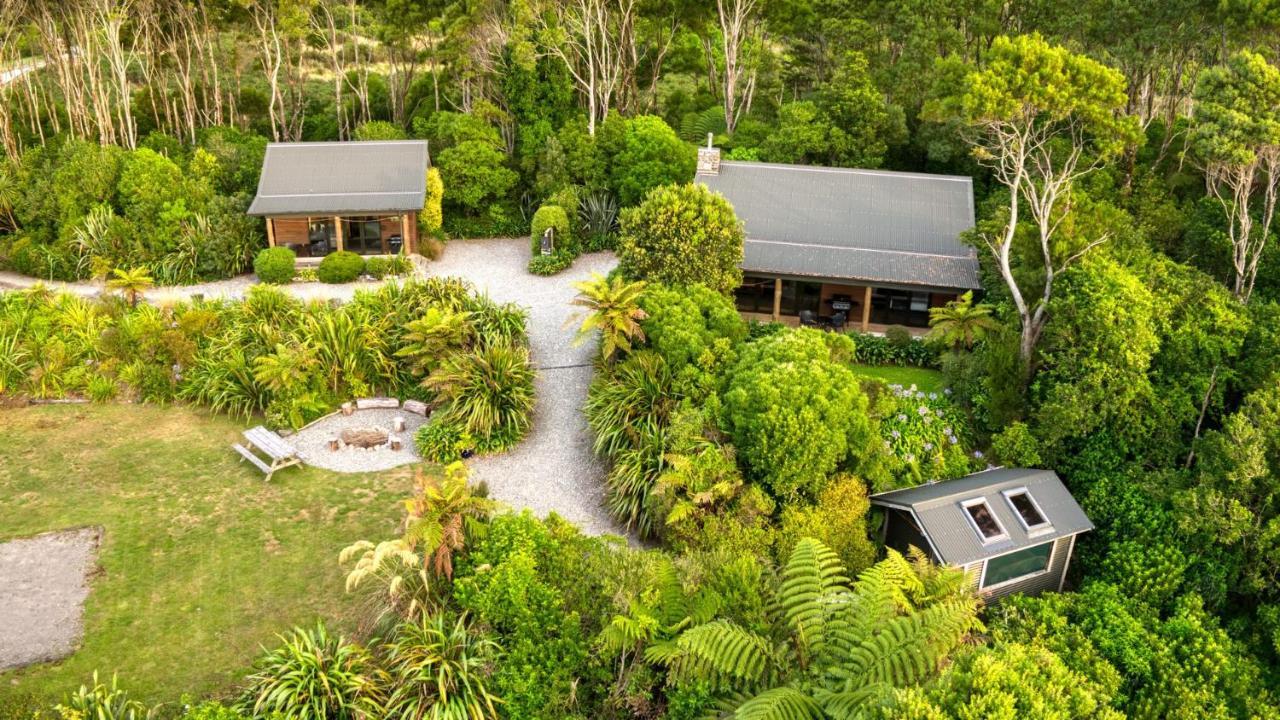 Paparoa Beach Hideaway With Hot Tub Barrytown Екстер'єр фото