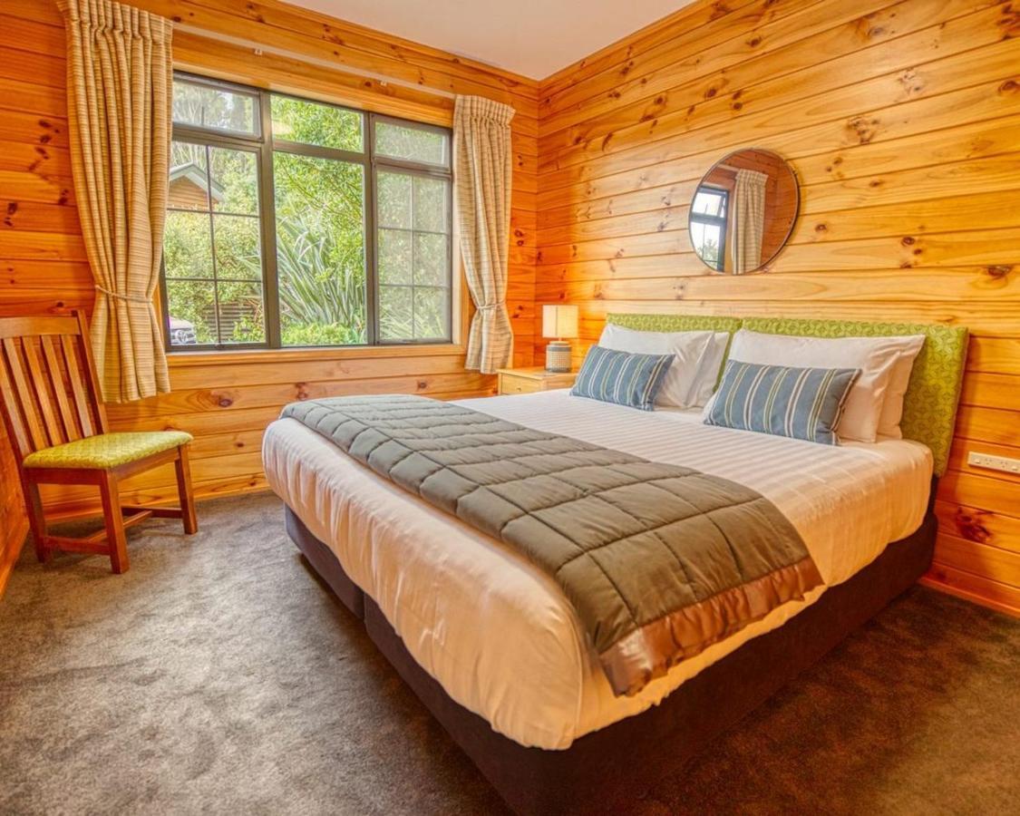 Paparoa Beach Hideaway With Hot Tub Barrytown Екстер'єр фото