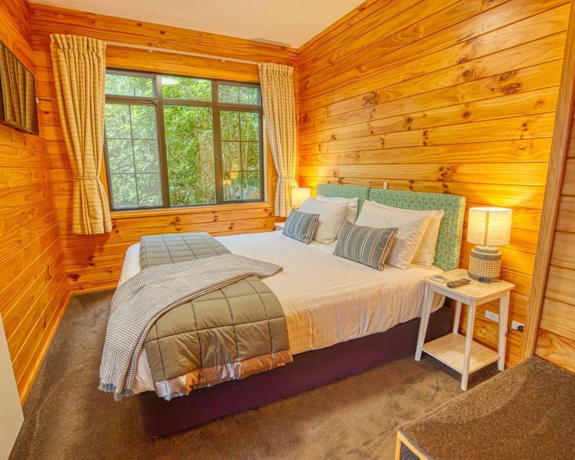 Paparoa Beach Hideaway With Hot Tub Barrytown Екстер'єр фото