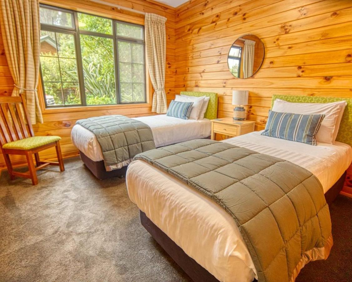 Paparoa Beach Hideaway With Hot Tub Barrytown Екстер'єр фото